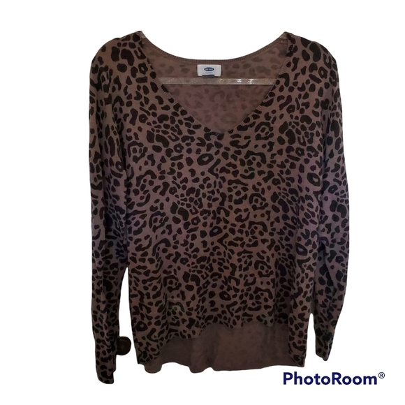 Old Navy sweater cheetah V-Neck Large Long Sleeve Lightweight Loose - Picture 1 of 5